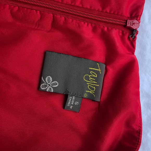 Red Taylor Dress - Picture 6 of 7